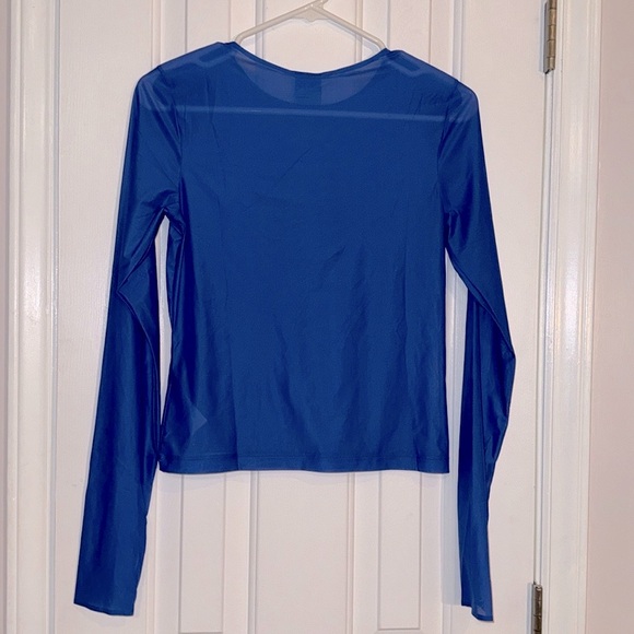 Nike FutureMove Women's Blue Sheer Dri-FIT Long-Sleeve Top with thumbholes - Picture 5 of 16
